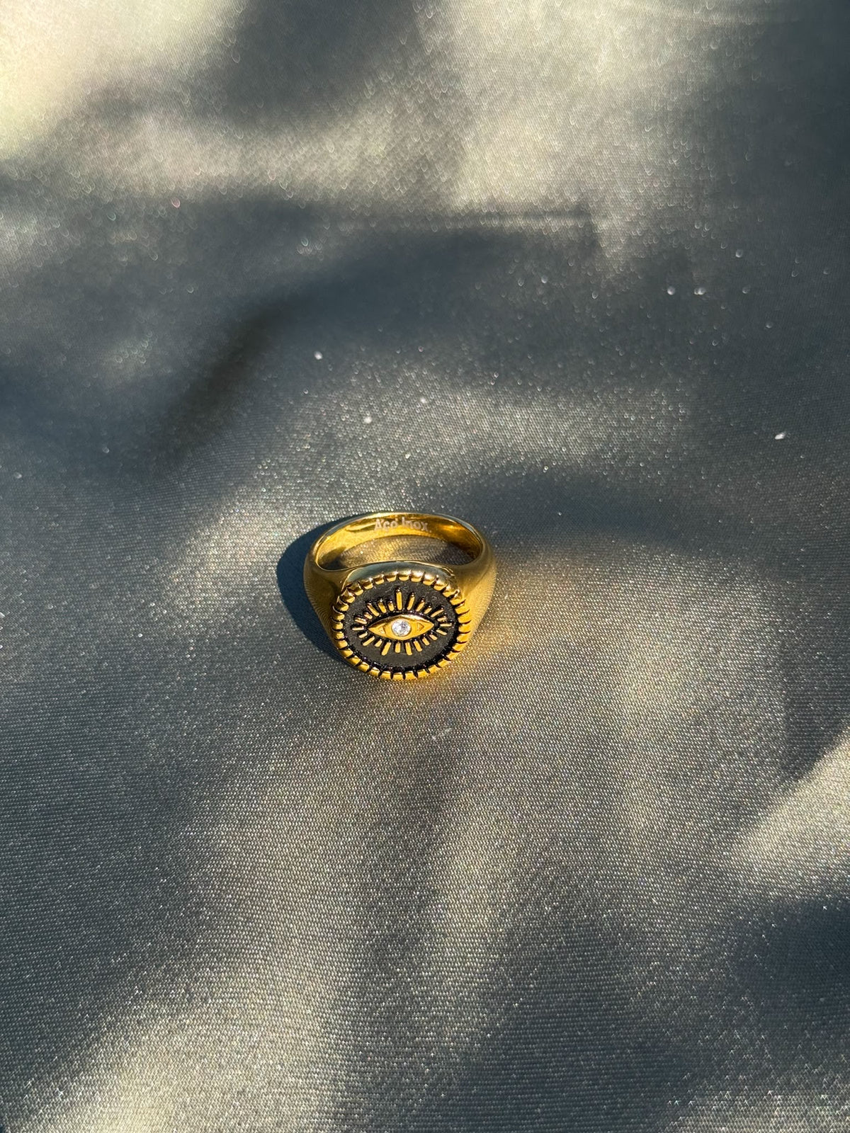 Anel Dourado Aço Inoxidável com Medalha