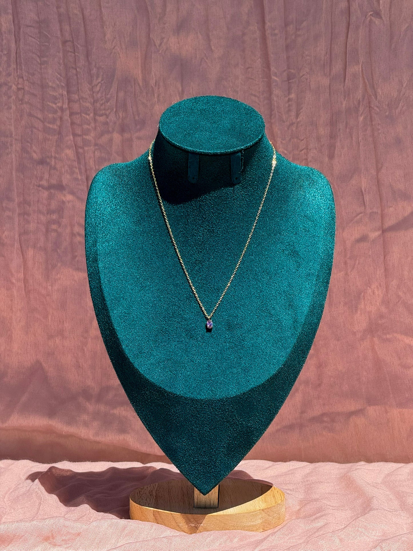 Colar Dourado Aço Inoxidável com Pingente Ametista