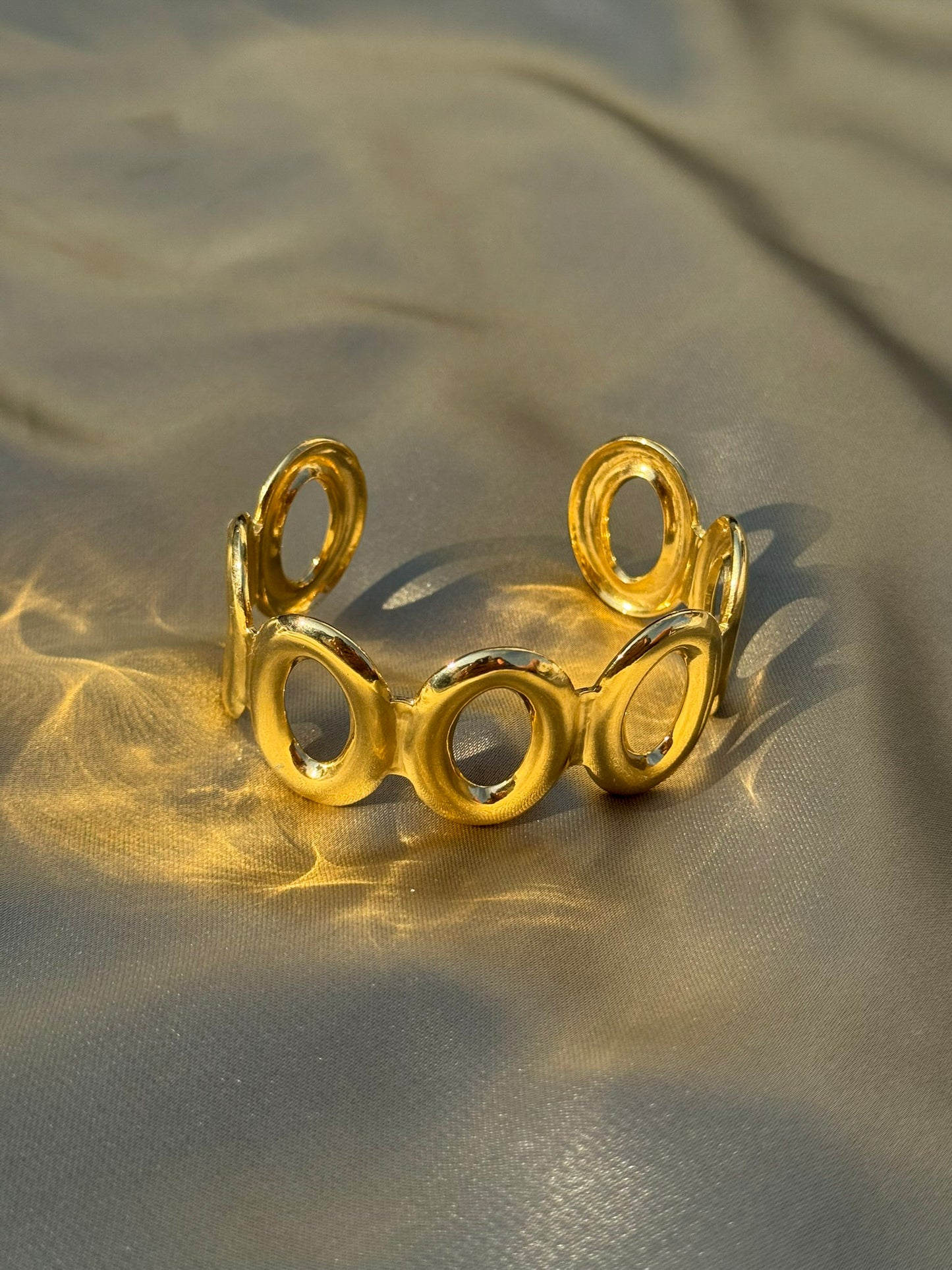 Bracelete Aberta Dourada Aço Inoxidável