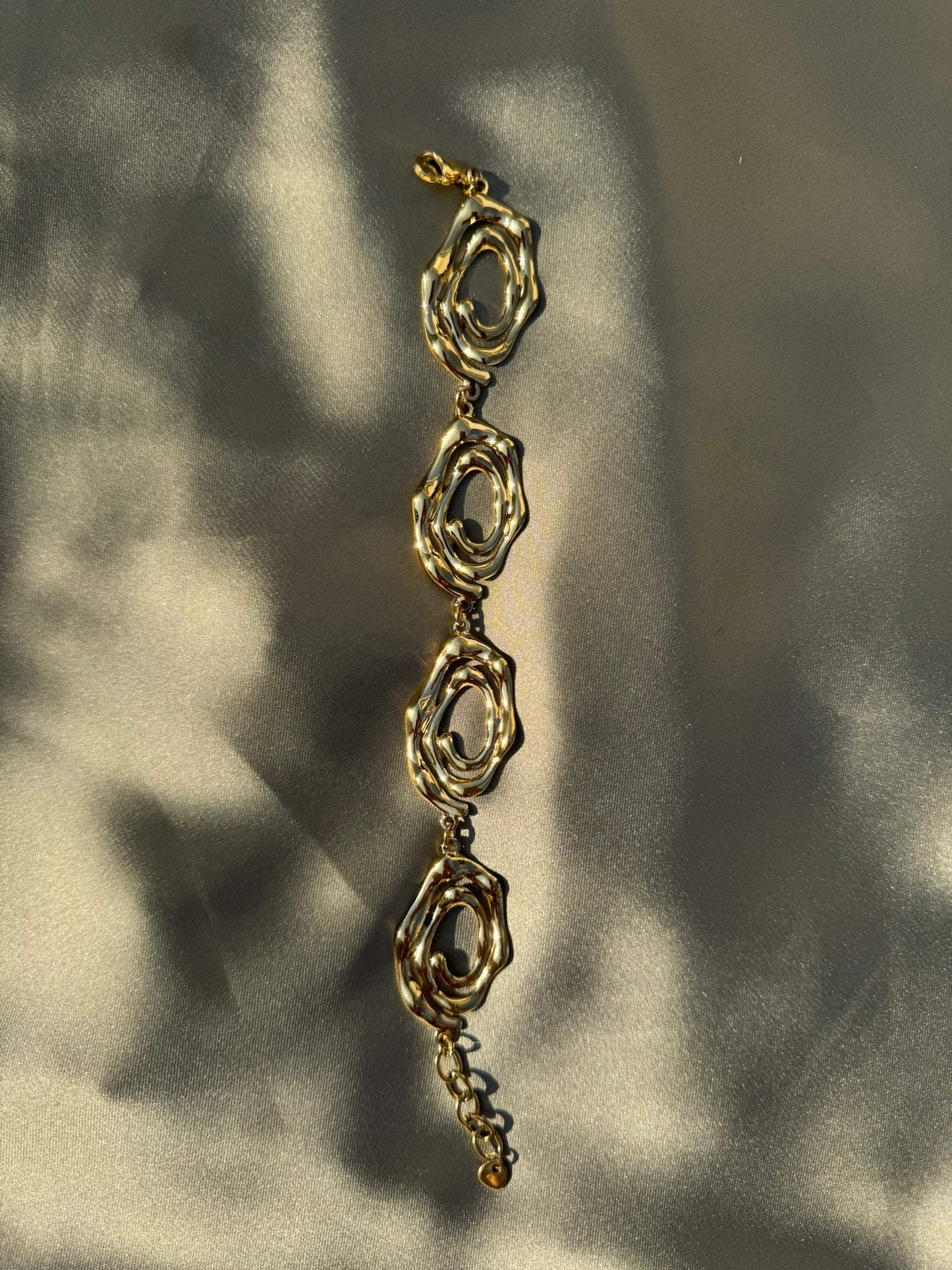 Pulseira Dourada Aço Inoxidável com Espirais