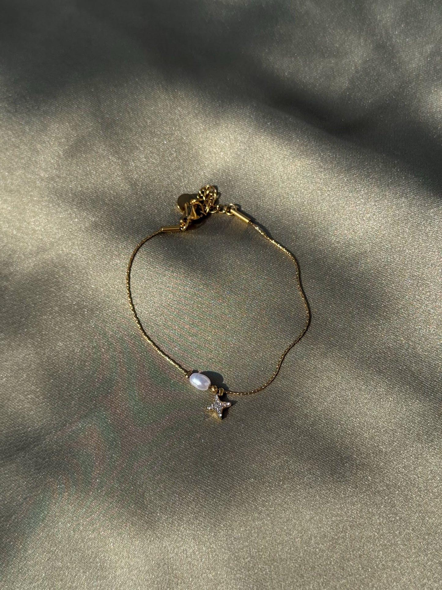 Pulseira Dourada Aço Inoxidável Elegante